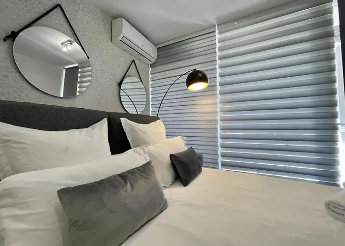 Pretty Pool View Daire *